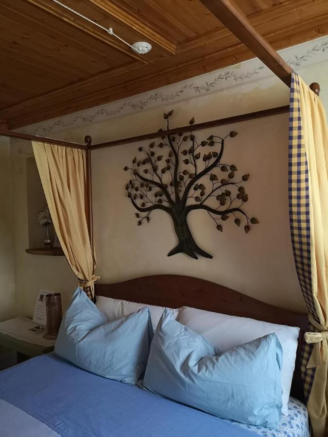 Bed and Breakfast East Wind Medea Exterior foto