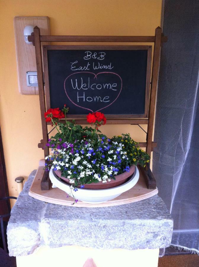Bed and Breakfast East Wind Medea Exterior foto
